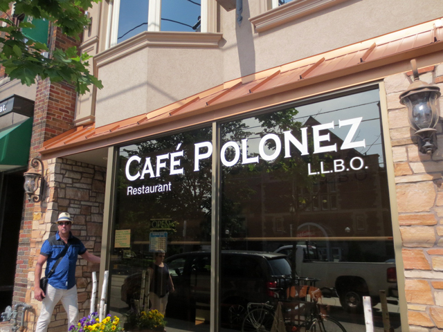 cafe-polonez-roncesvalles.jpg