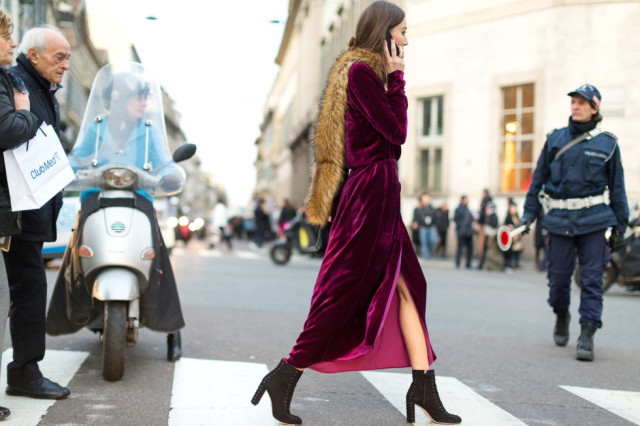 velvet-dress-black-platform-ankle-booties-berry-fur-stole-scarf-fur-across-shoulder-milan-fashion-week-street-style-hbz-640x426.jpg