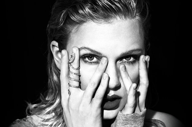 03-Taylor-Swift-press-photo-2017-a-billboard-1548.jpg